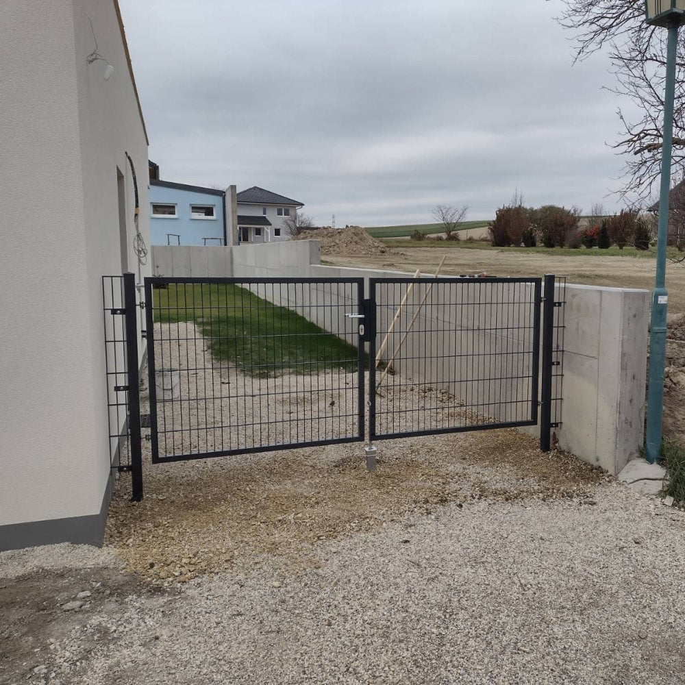 Flügeltor "BASIC" 2-flügelig inkl. Steher / LW: 350 cm